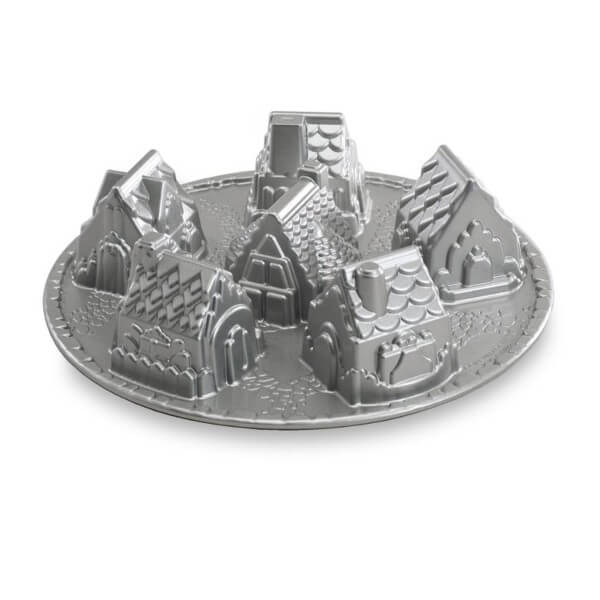 Molde Cozy Village Nordic Ware